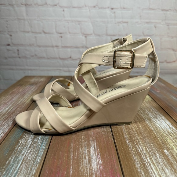 Cathy Jean Women’s Ankle Strap Open Toe Buckle  Ivory Size 6 Cream Color - Picture 13 of 13